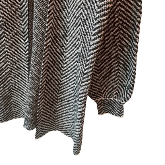 Chevron Pattern Open Front Cardigan Oversized Sweater - Black and White, Small - Picture 2 of 9